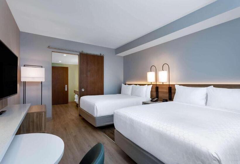 Standard Room, Wyndham Garden Miami International Airport