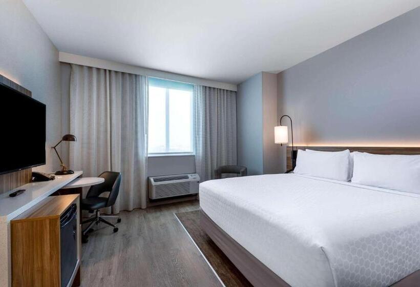 اتاق استاندارد با تخت بزرگ برای معلولان, Wyndham Garden Miami International Airport