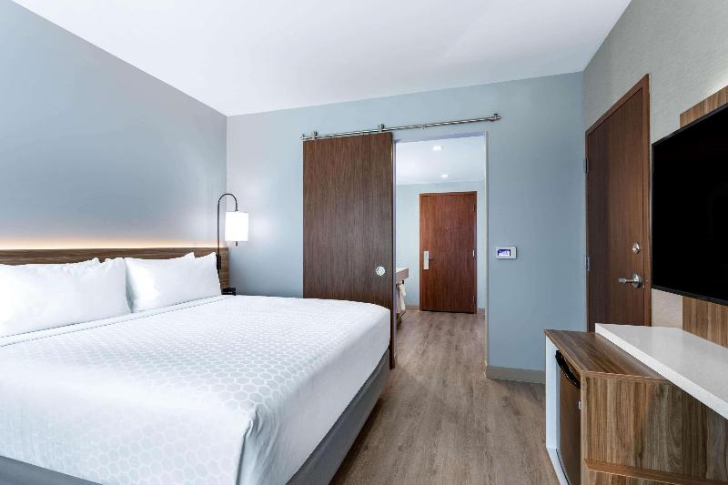 اتاق استاندارد برای معلولان, Wyndham Garden Miami International Airport