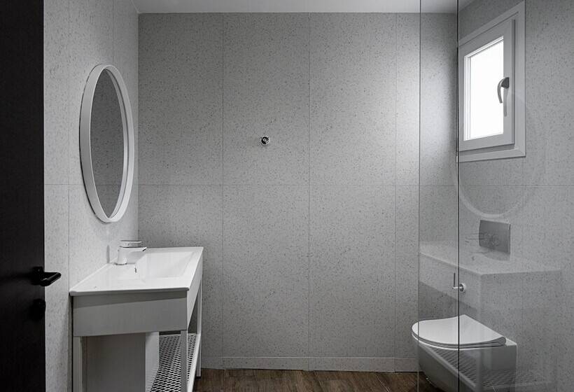 سوئیت دولوکس با چشم‌انداز, Pillow Urban Stay