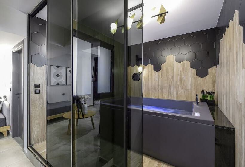 سوئیت دولوکس با چشم‌انداز, Pillow Urban Stay