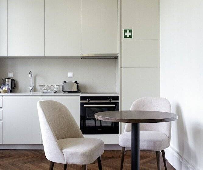 آپارتمان 1 خوابه با چشم‌انداز باغ, Trindade Premium Apartments