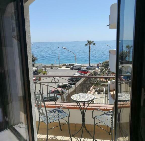 اتاق استاندارد با بالکن, B&b Il Mare Degli Dei