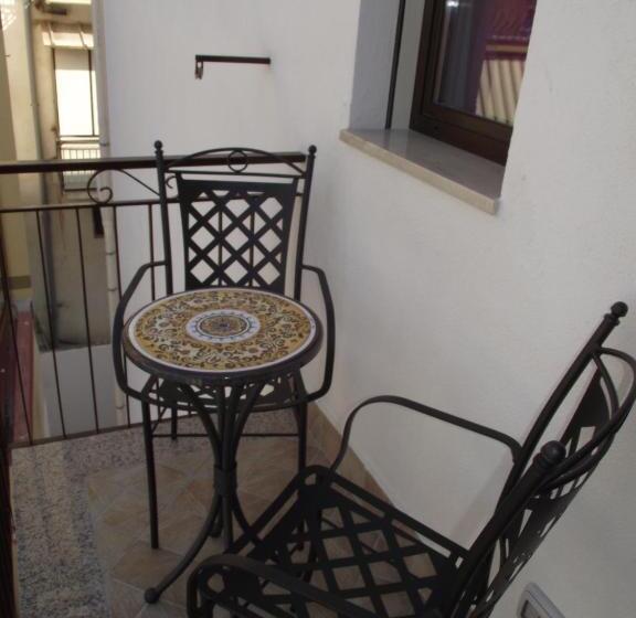 اتاق استاندارد با بالکن, B&b Il Mare Degli Dei