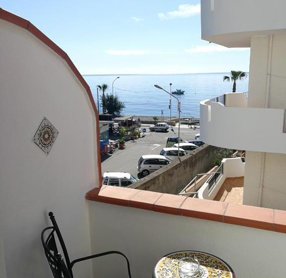 اتاق لوکس با چشم‌انداز دریا, B&b Il Mare Degli Dei