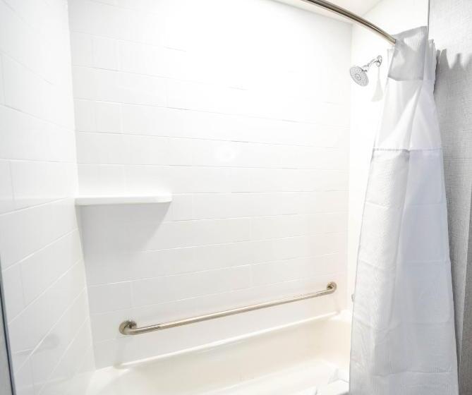 اتاق استاندارد, Best Western Premier Executive Residency Medicine Hat