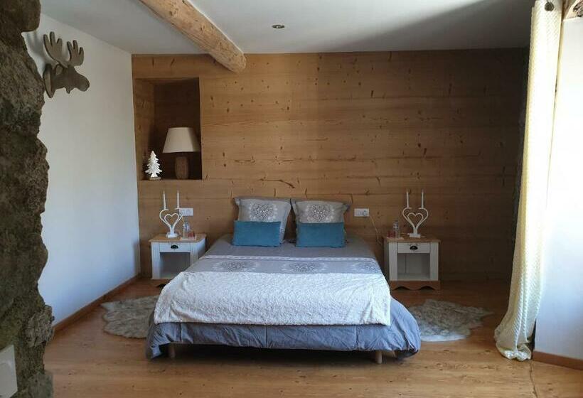 سوئیت 2 خوابه, La Petite Chapelle
