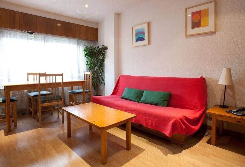 1 Bedroom Apartment, Apartamentos Goya 75