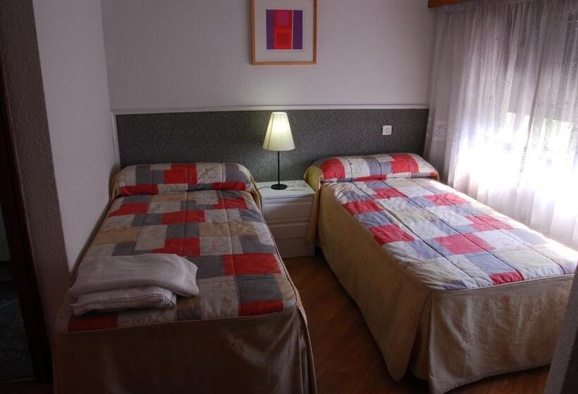 شقة غرفة واحدة, Apartamentos Goya 75