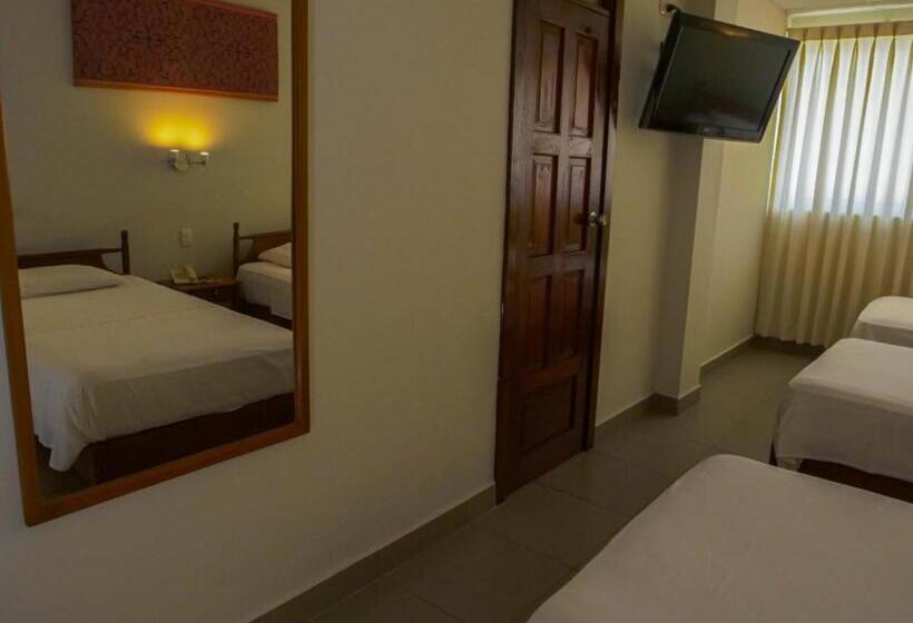 اتاق استاندارد سه نفره, Grand Hotel Mercedes