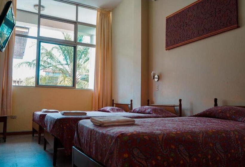 اتاق استاندارد سه نفره, Grand Hotel Mercedes