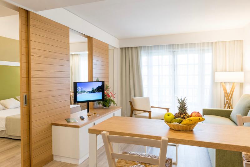 2 Bedroom Premium Apartment, Hacienda San Jorge