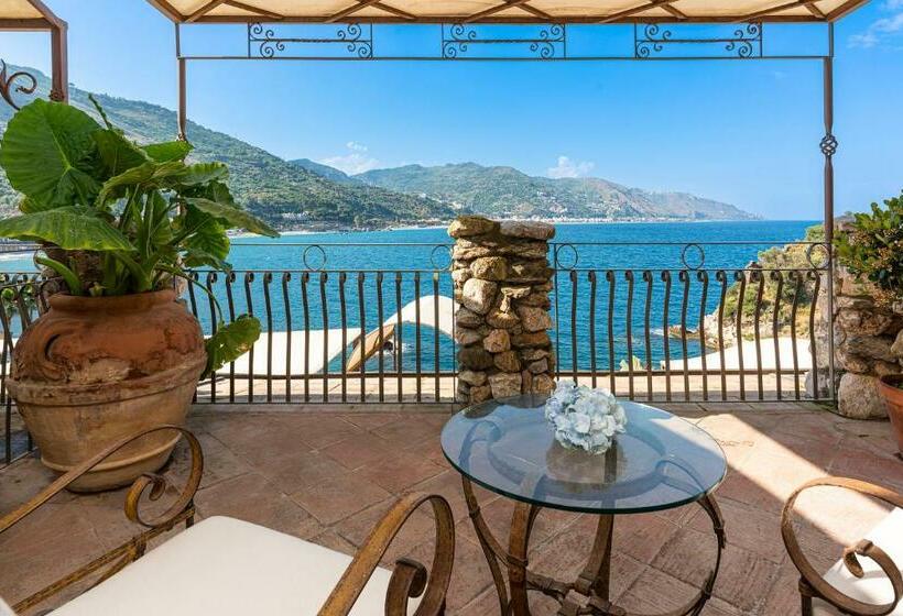 سوییت جونیور با چشم‌انداز دریا, Atlantis Bay  Vretreats
