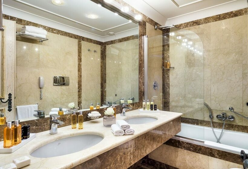اتاق سه نفره دلوکس با چشم‌انداز دریا, Atlantis Bay  Vretreats