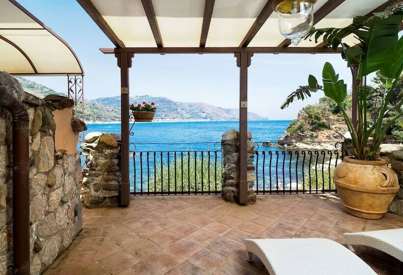 سوییت جونیور با چشم‌انداز دریا, Atlantis Bay  Vretreats