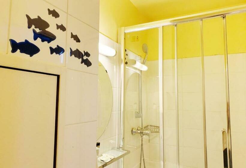 اتاق استاندارد, Bellevue Montmartre