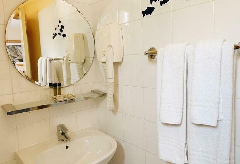اتاق استاندارد, Bellevue Montmartre
