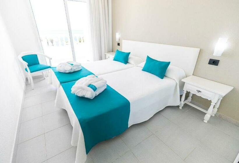 Standard Triple Room, Blue Sea Lagos De Cesar