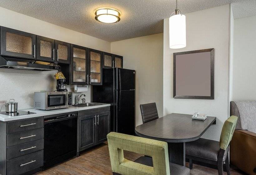 سوییت, Candlewood Suites Glen Allen Short Pump