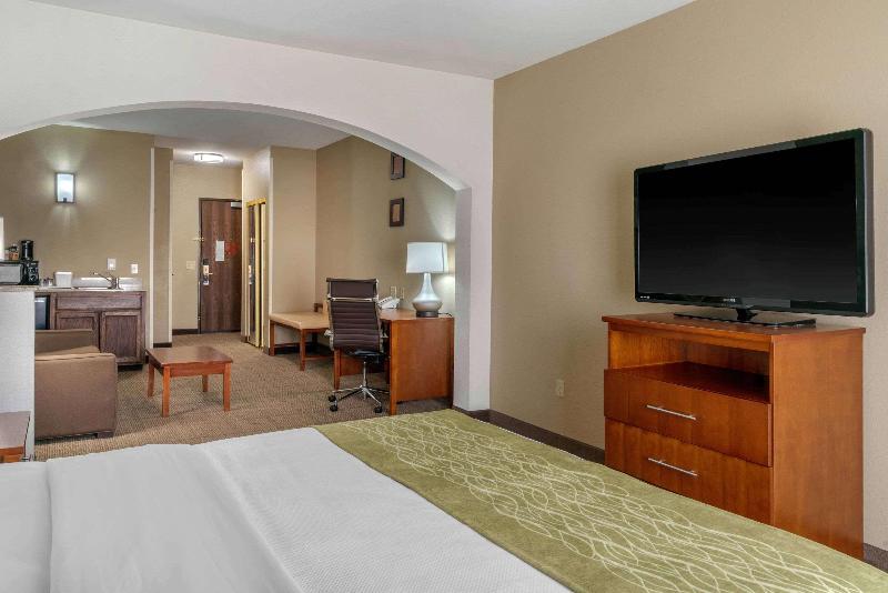 Suite Kingsize Bett, Comfort Inn & Suites Sacramento – University Area