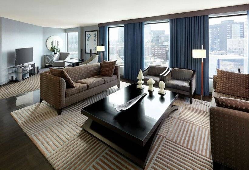 Presidential Suite, Doubletree By Hilton Montreal