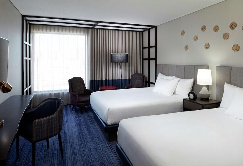 Executive Room, Doubletree By Hilton Montreal