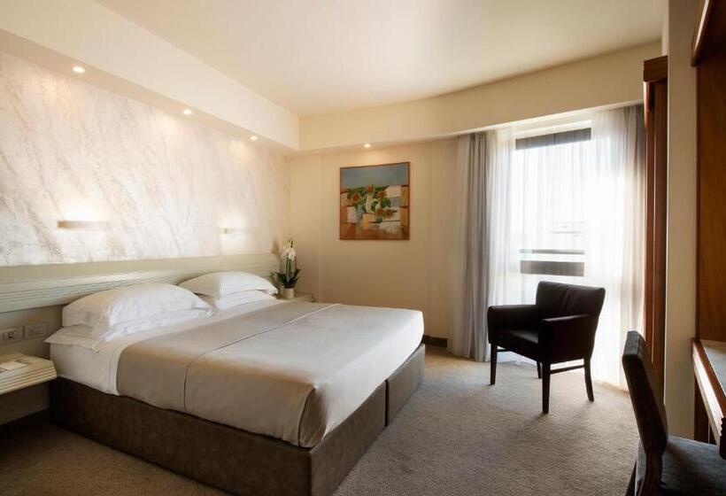 سوییت جونیور, Grifone Firenze  Meetings & Spa