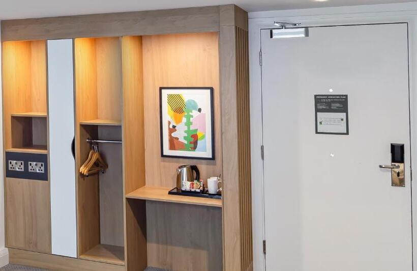 اتاق اجرایی, Holiday Inn Coventry M6, J2, An Ihg