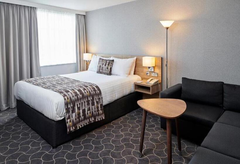 Superior Room King Size Bed, Holiday Inn Ellesmere Port/cheshire Oaks