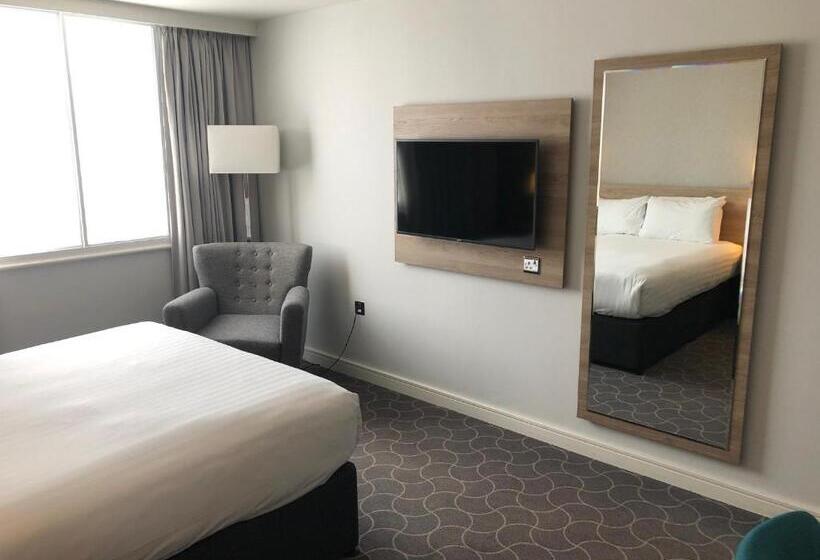 Standard Room Adapted for people with reduced mobility, Holiday Inn Ellesmere Port/cheshire Oaks