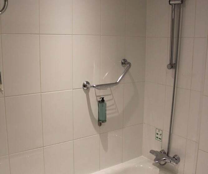 اتاق استاندارد, Holiday Inn Ellesmere Port/cheshire Oaks, An Ihg