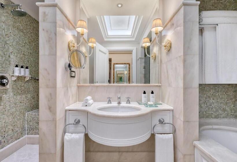 اتاق کلاسیک با تخت دونفره, King George, A Luxury Collection Hotel, Athens