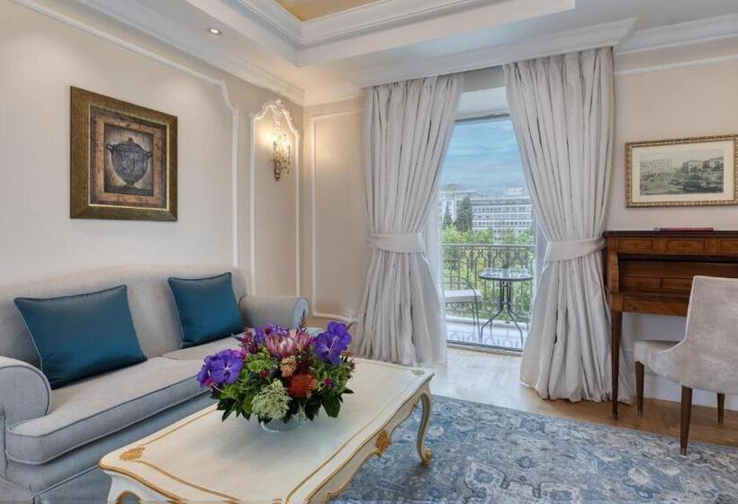 اتاق دلوکس با تخت کینگ و چشم‌انداز شهر, King George, A Luxury Collection Hotel, Athens