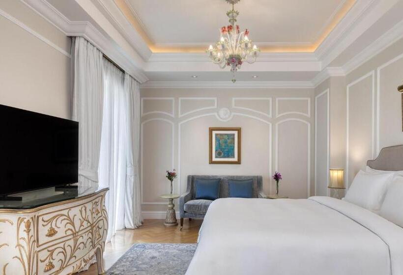 اتاق دلوکس با تخت کینگ و چشم‌انداز شهر, King George, A Luxury Collection Hotel, Athens