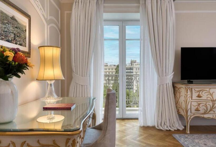 اتاق دلوکس با تخت کینگ و چشم‌انداز شهر, King George, A Luxury Collection Hotel, Athens