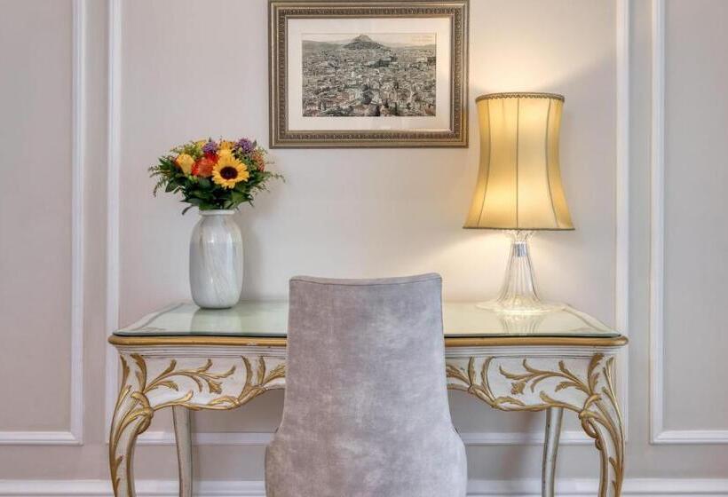 اتاق دلوکس با تخت کینگ و چشم‌انداز شهر, King George, A Luxury Collection Hotel, Athens