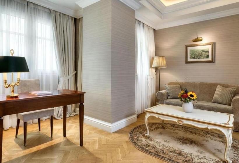 Deluxe Suite King Bed, King George, A Luxury Collection Hotel, Athens