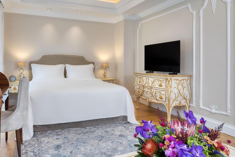 اتاق دلوکس با تخت کینگ و چشم‌انداز شهر, King George, A Luxury Collection Hotel, Athens