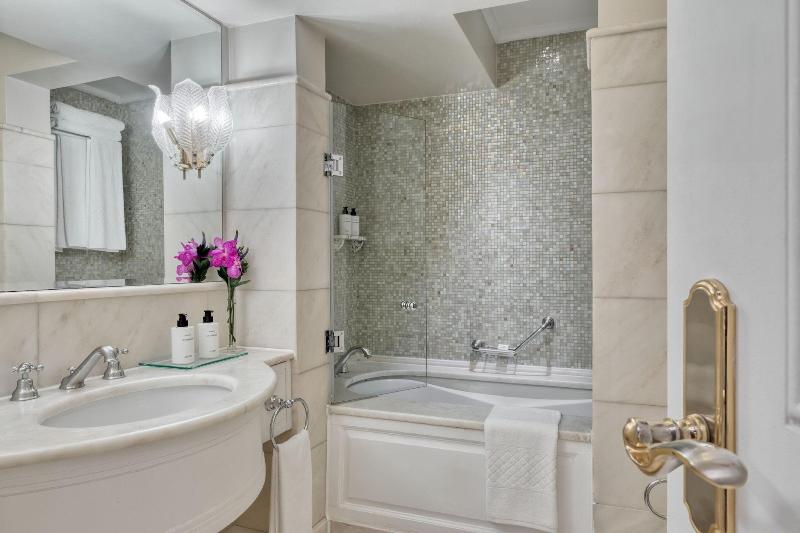 اتاق دلوکس با تخت کینگ و چشم‌انداز شهر, King George, A Luxury Collection Hotel, Athens
