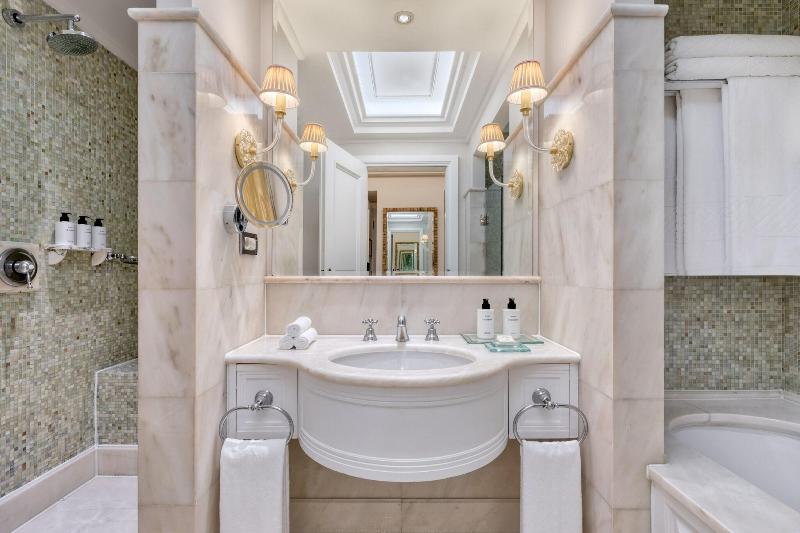 اتاق کلاسیک با تخت دونفره, King George, A Luxury Collection Hotel, Athens