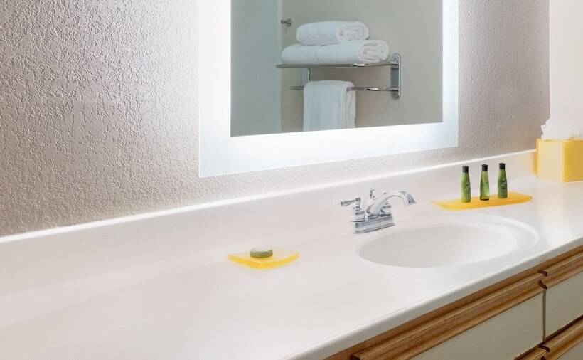سوییت اجرایی, Larkspur Landing Extended Stay Suites Milpitas