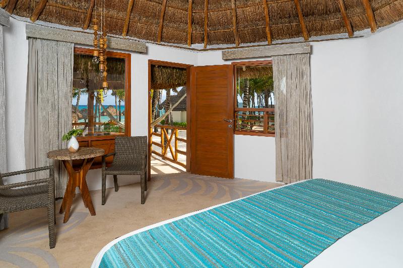 اتاق استاندارد با چشم‌انداز دریا, Mahekal Beach Front Resort & Spa