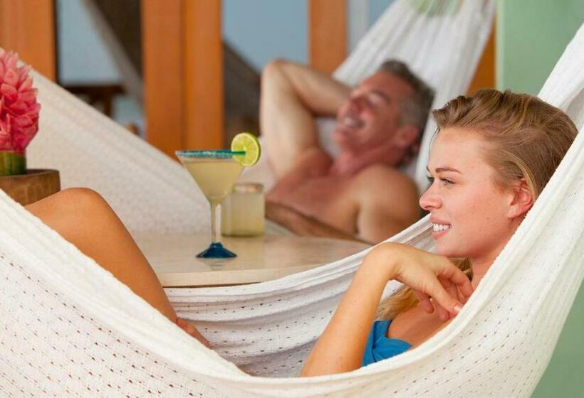 اتاق استاندارد با چشم‌انداز دریا, Mahekal Beach Front Resort & Spa