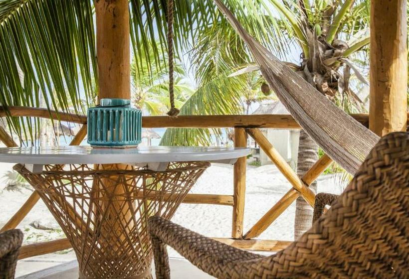 اتاق استاندارد با چشم‌انداز دریا, Mahekal Beach Front Resort & Spa