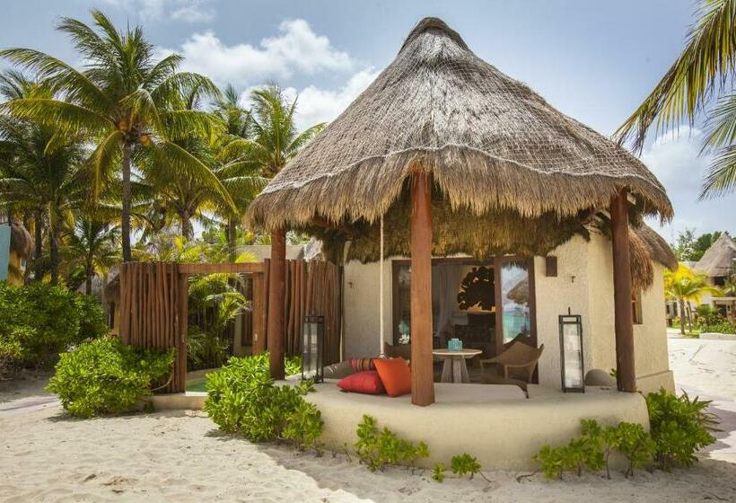 اتاق لوکس با چشم‌انداز دریا, Mahekal Beach Front Resort & Spa