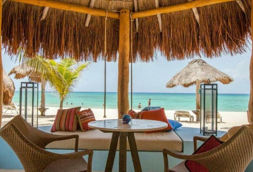 اتاق لوکس با چشم‌انداز دریا, Mahekal Beach Front Resort & Spa