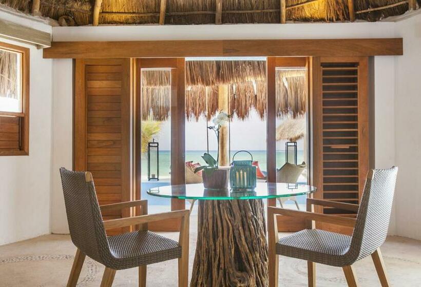 اتاق لوکس با چشم‌انداز دریا, Mahekal Beach Front Resort & Spa