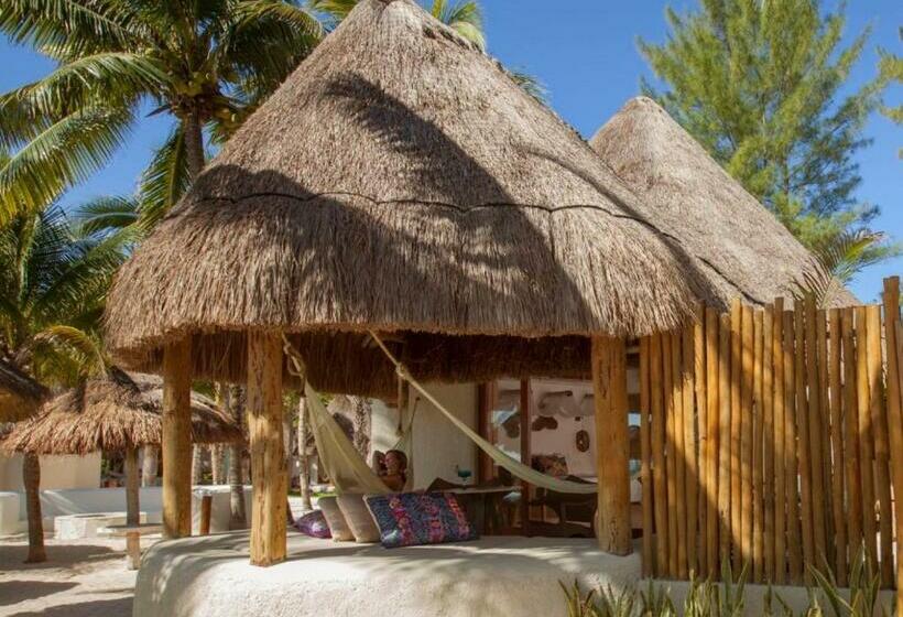 اتاق لوکس با چشم‌انداز دریا, Mahekal Beach Front Resort & Spa