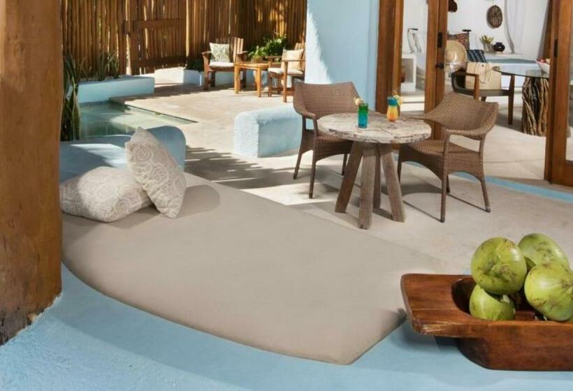 اتاق لوکس با چشم‌انداز دریا, Mahekal Beach Front Resort & Spa