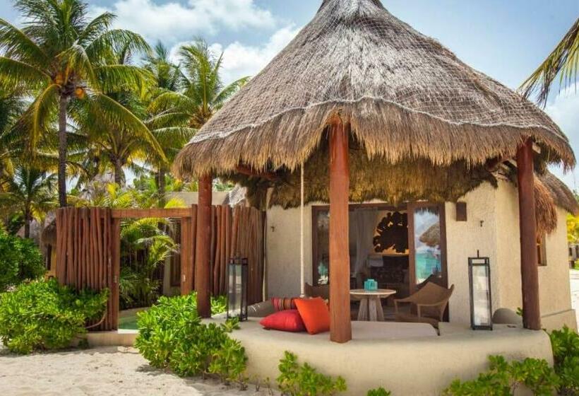اتاق لوکس با چشم‌انداز دریا, Mahekal Beach Front Resort & Spa